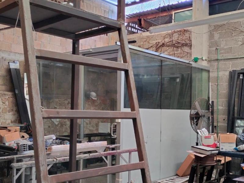 VENTA BODEGA CON OFICINAS